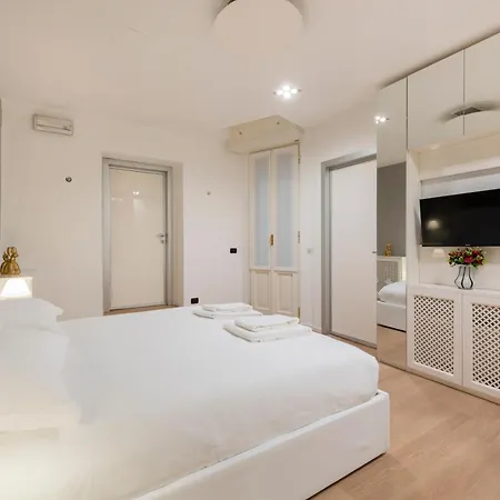 Apartment Royal Duomo Milan