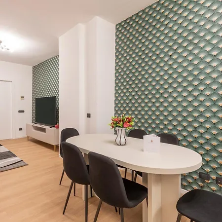 Royal Duomo Apartment Milan